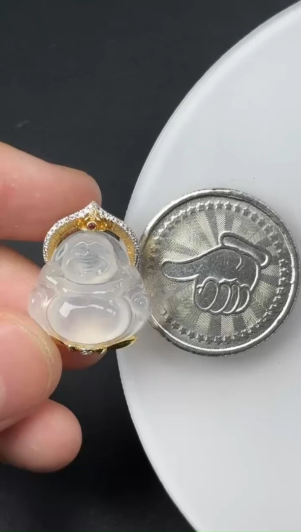 颈饰18K金镶嵌翡翠佛公