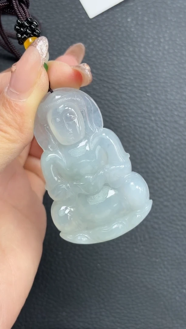颈饰未镶嵌翡翠观音