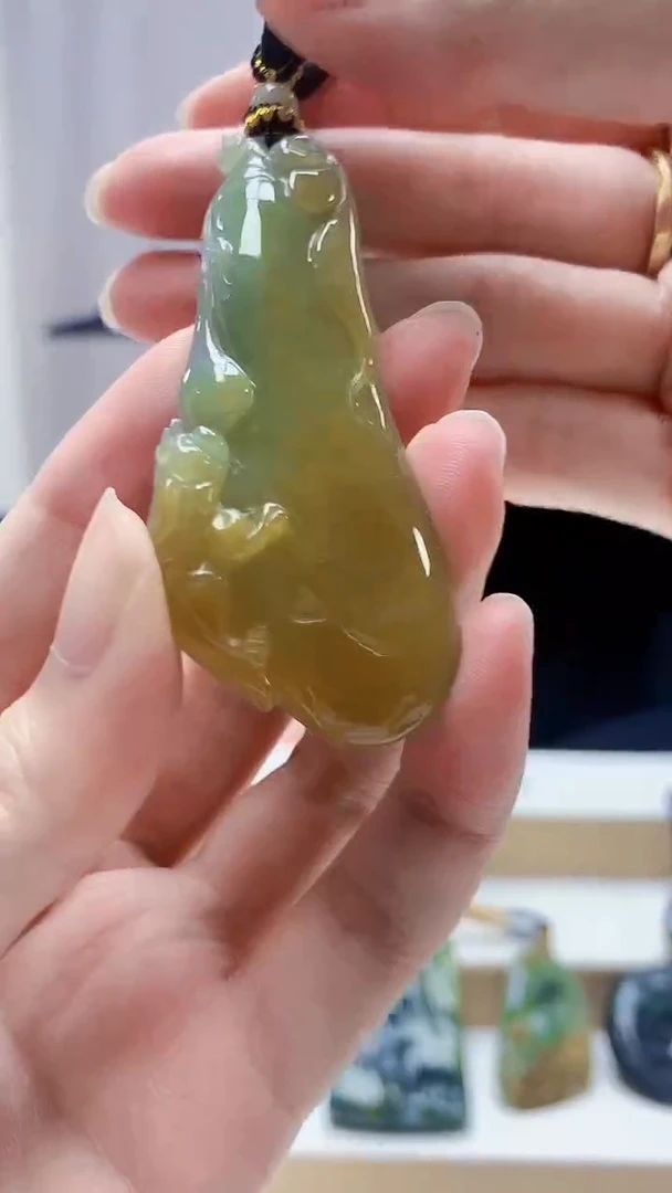 未镶嵌定制翡翠5060zm-毛货挂件19瓜