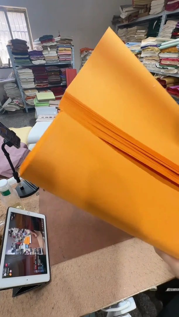 34*68宣纸佛黄色光板真金50张