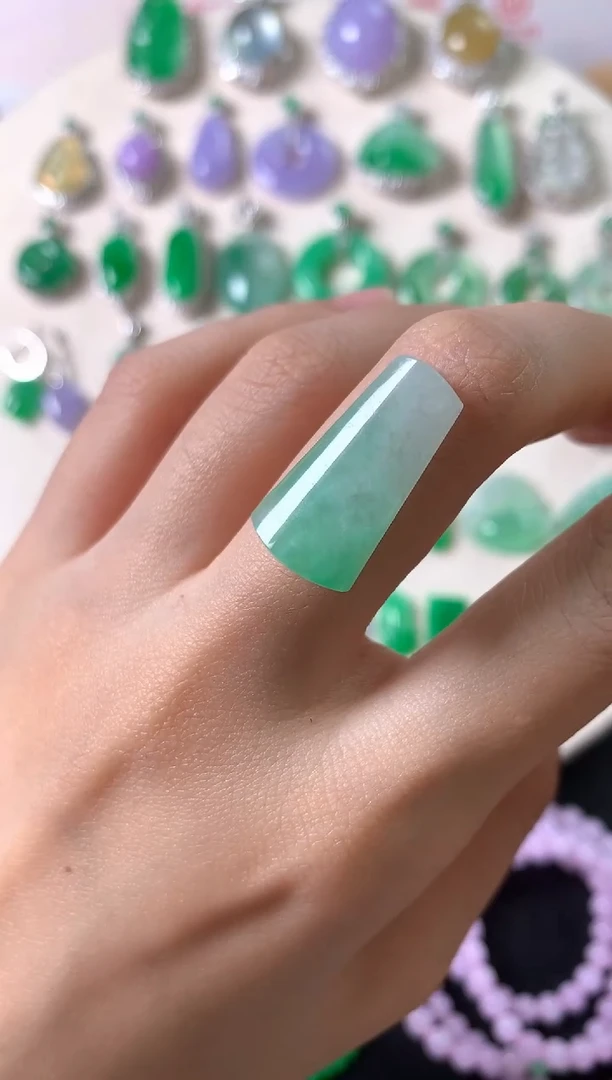 未镶嵌定制翡翠裸石（镶嵌定制）