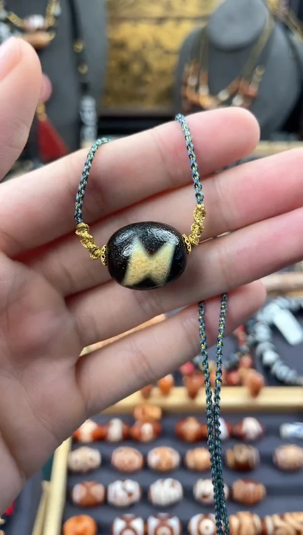 【闪购商品】玛瑙/玉髓颈饰未镶嵌美泓牙黄五闪18k锁骨链