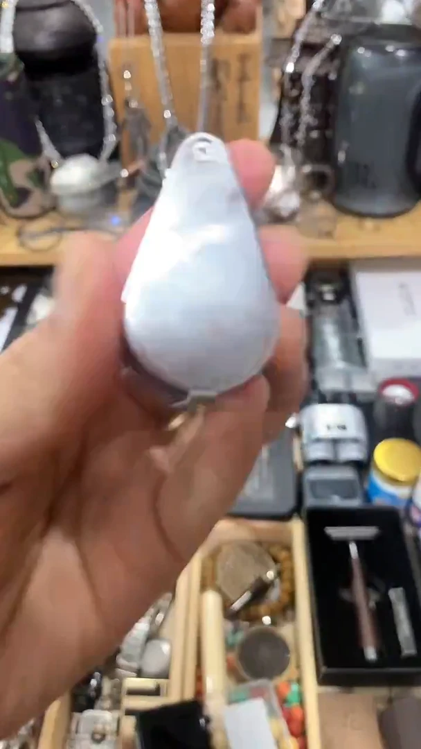 瓷片闪购商品  如图所示