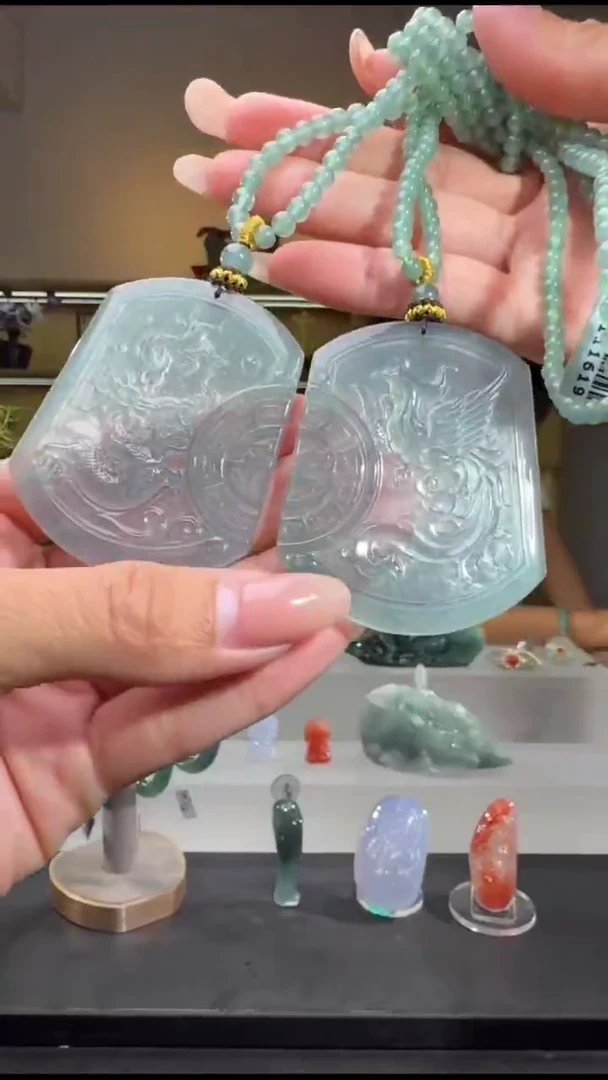 吊坠(赠链)未镶嵌翡翠对牌（多样性发其一对）