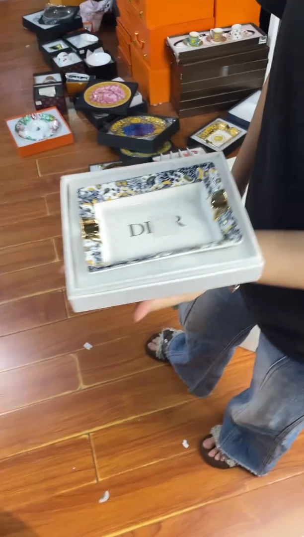 杯鸿辉家品牌瓷器，京东包邮！