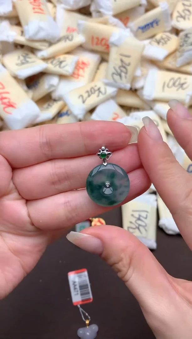 【闪购商品】翡翠挂件18K金镶嵌   一 