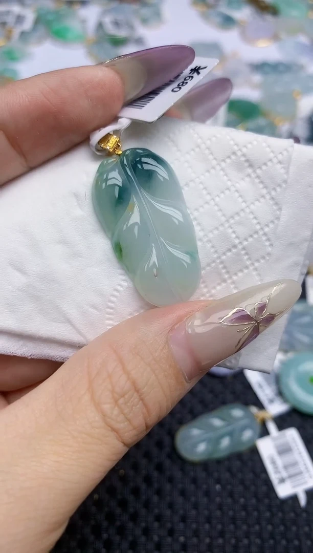 翡翠挂件18K金镶嵌520   天然翡翠A货