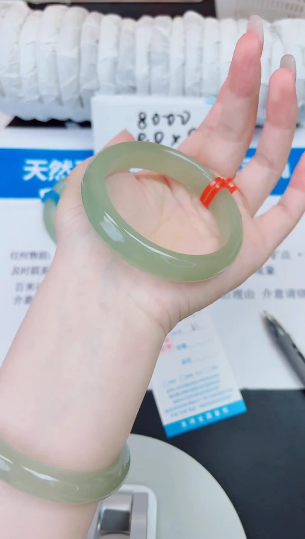 未镶嵌手镯石英质玉173/61