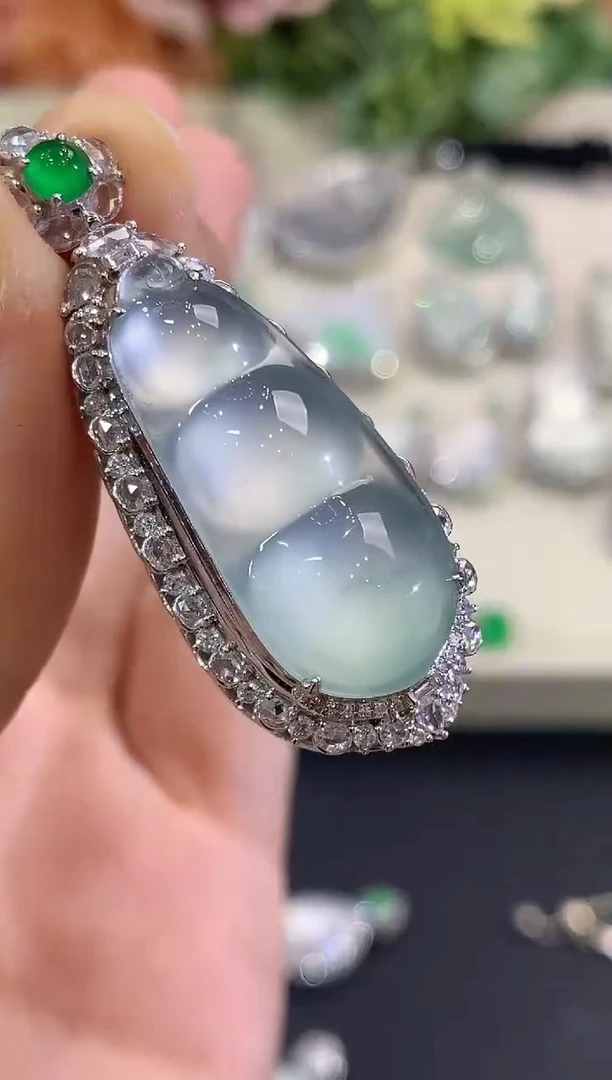 吊坠(不含链)18K金镶嵌翡翠B269