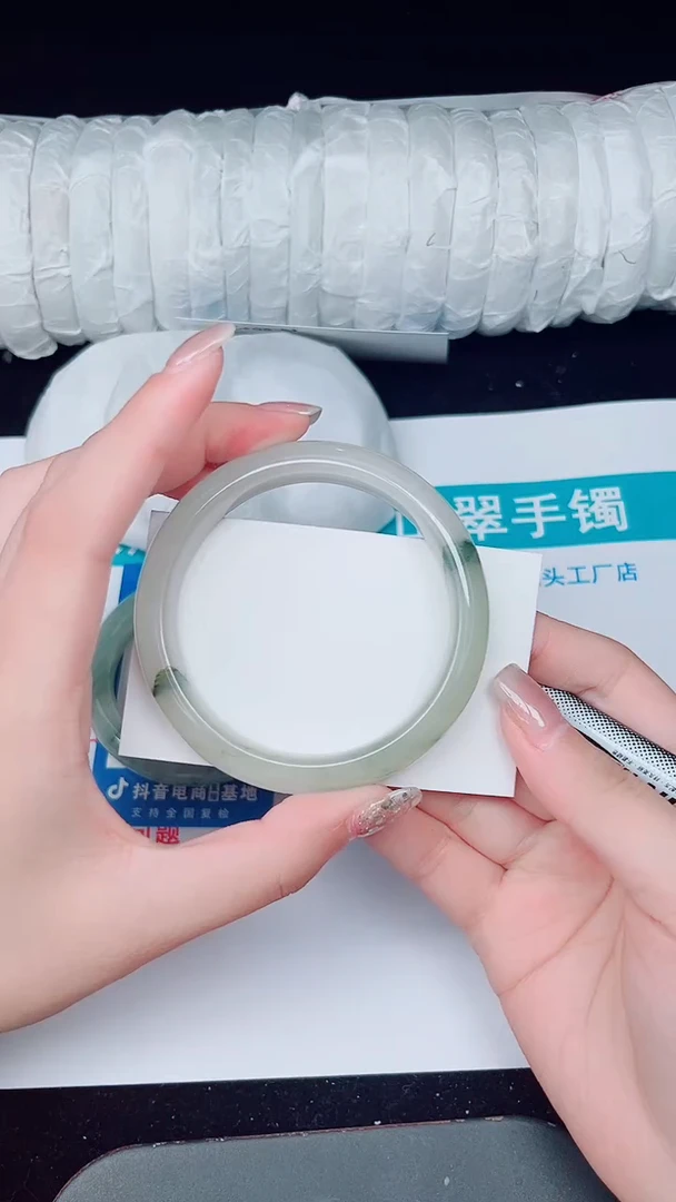 未镶嵌手镯石英质玉136-58/59