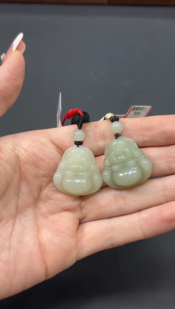 【闪购商品】和田玉吊坠(赠链)未镶嵌且末微色差近矿吊坠多样性发货