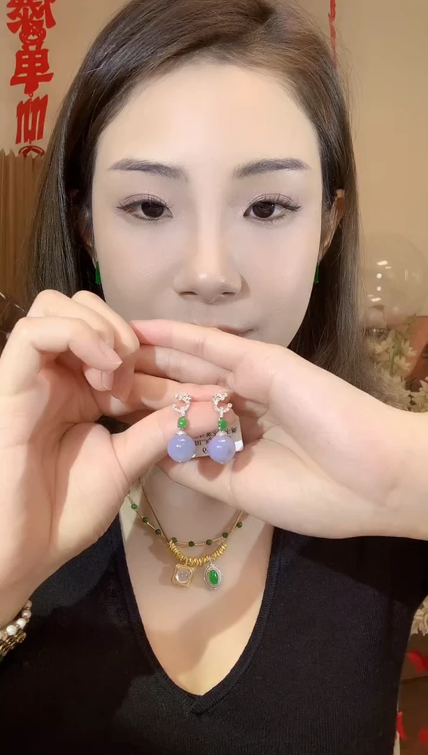 18K金镶嵌翡翠耳饰A36