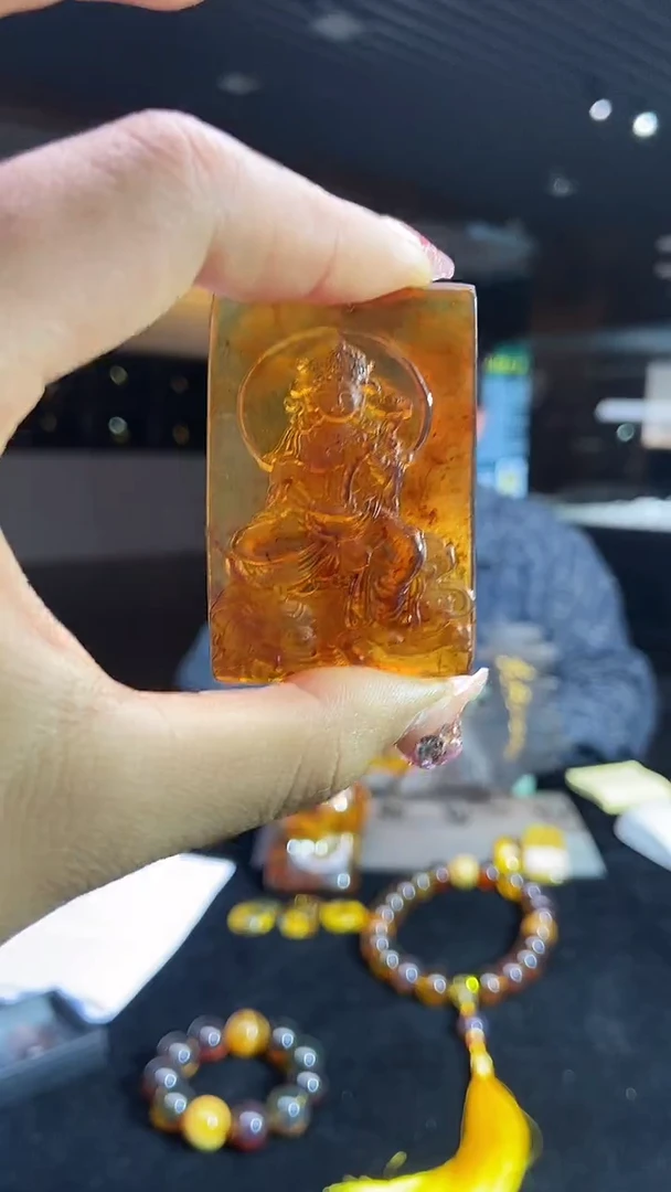 琥珀颈饰未镶嵌天然缅甸琥珀雕刻件