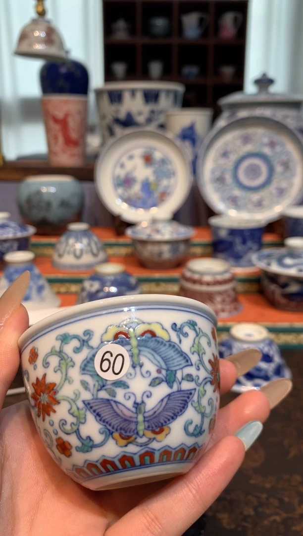 谷*60斗彩蝴蝶杯子