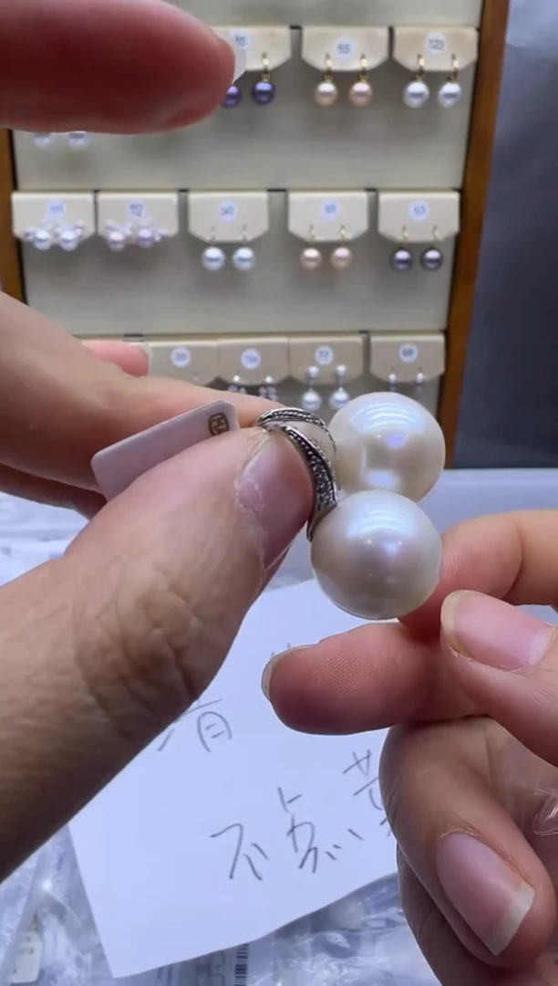 银S925镶嵌耳饰淡水珍珠孤