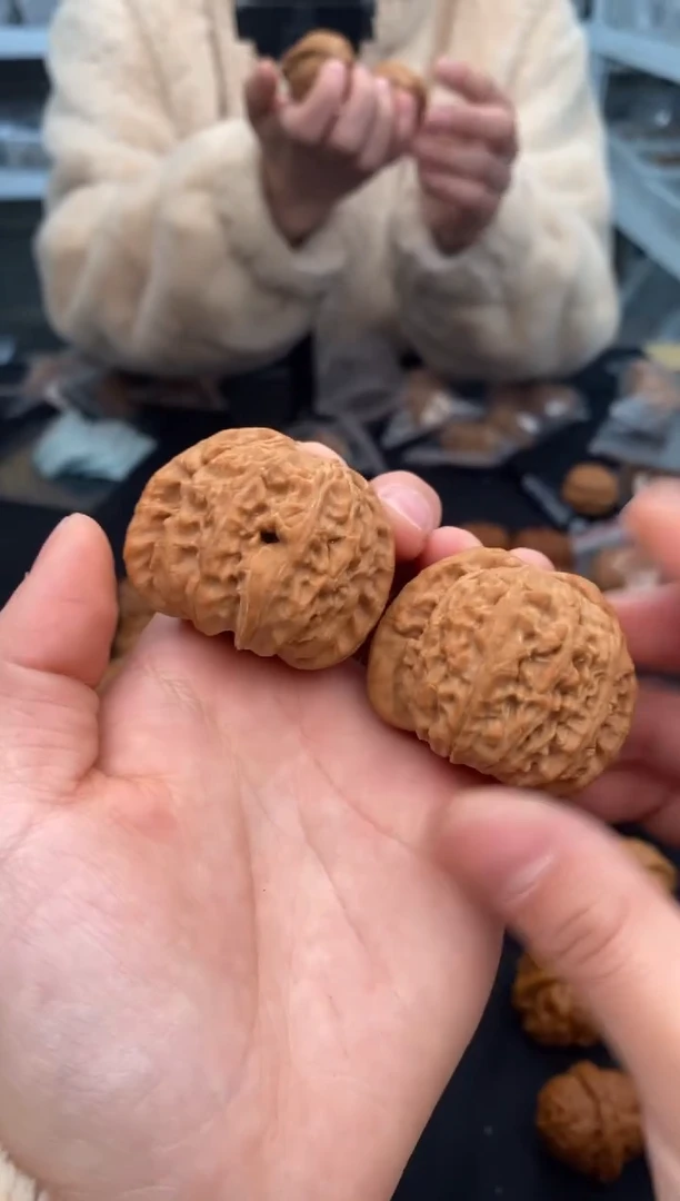 【闪购商品】文玩核桃把件白狮子41-u887