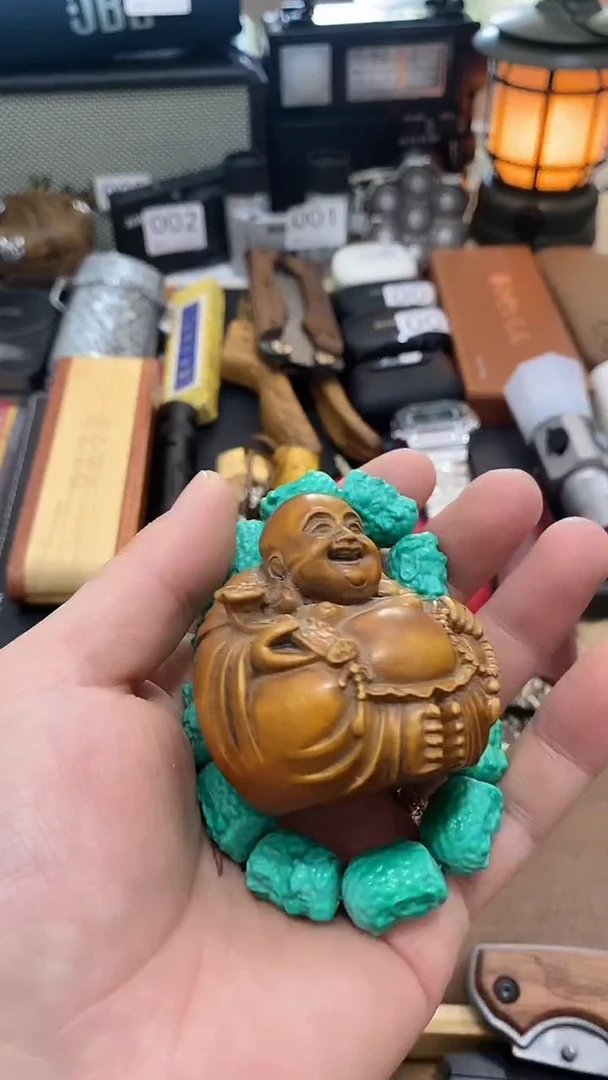 瓷片闪购商品  如图所示