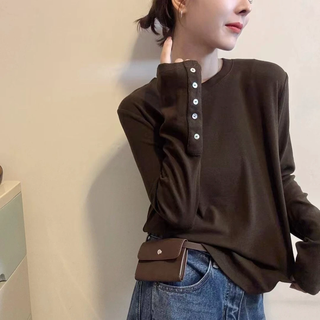 长袖t恤女2025新款欧货早秋女装上衣设计感袖子贝壳扣内搭打底衫