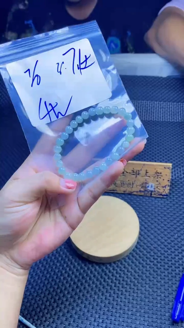 定制翡翠未镶嵌眯*龙天然缅甸A货翡翠，多样性发货只发其一