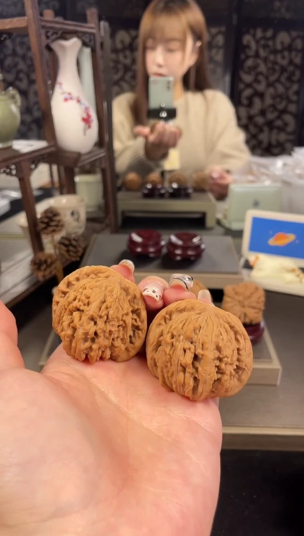 【闪购商品】文玩核桃把件四座楼45尺-32