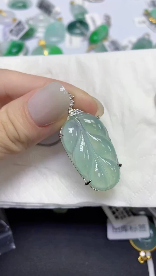 颈饰未镶嵌翡翠天然缅甸翡翠A货百元以上9元证书费自理