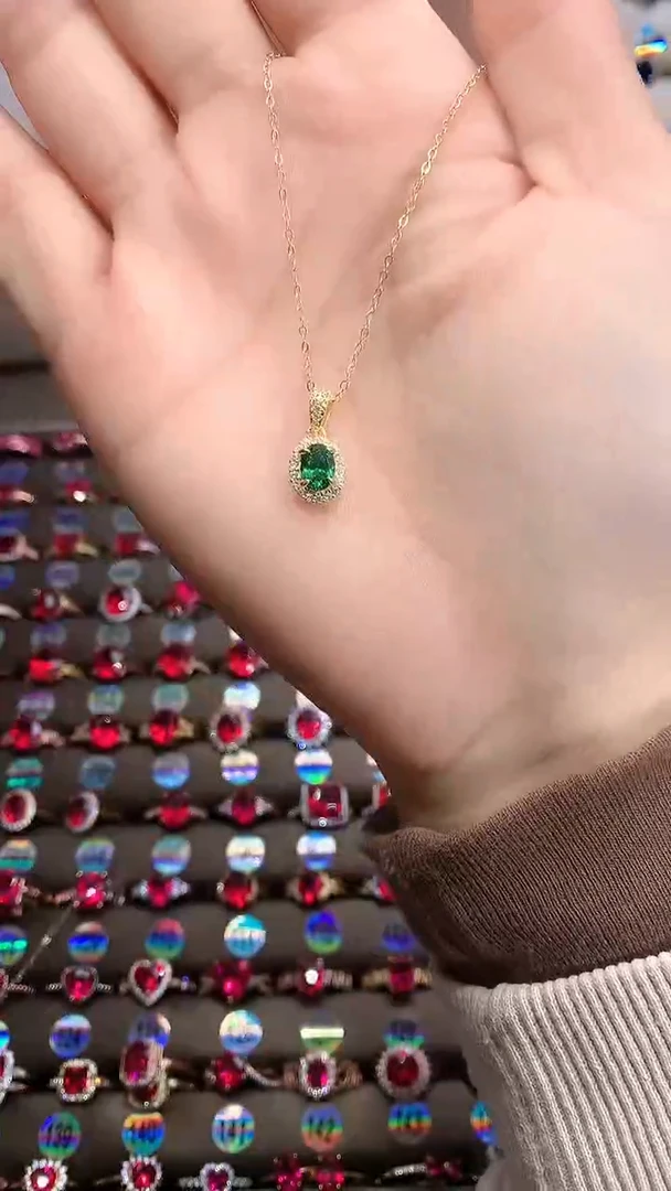 【闪购商品】透辉石吊坠银S925镶嵌金色5.7