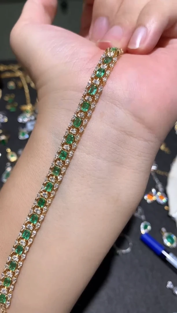 银S925镶嵌手链祖母绿手链