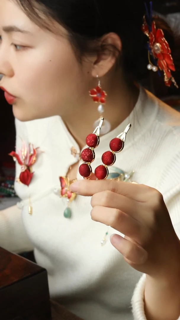 【闪购商品】刺绣纯手工非遗国风饰品一个