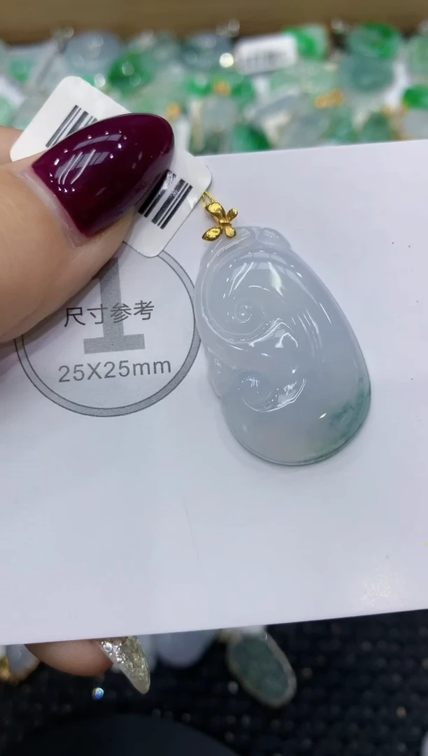翡翠18K金镶嵌颈饰111111111111