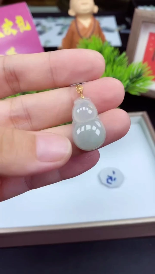 吊坠(不含链)18K金镶嵌翡翠葫芦多样性发其一@@CMT