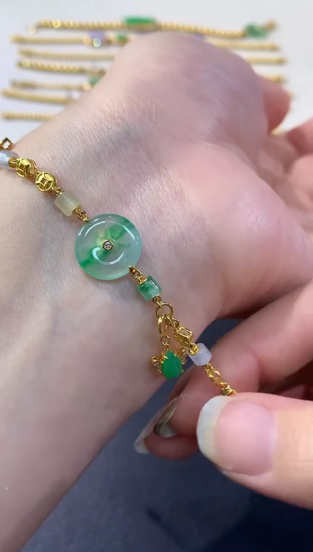 18K金镶嵌手链翡翠Q197|11800