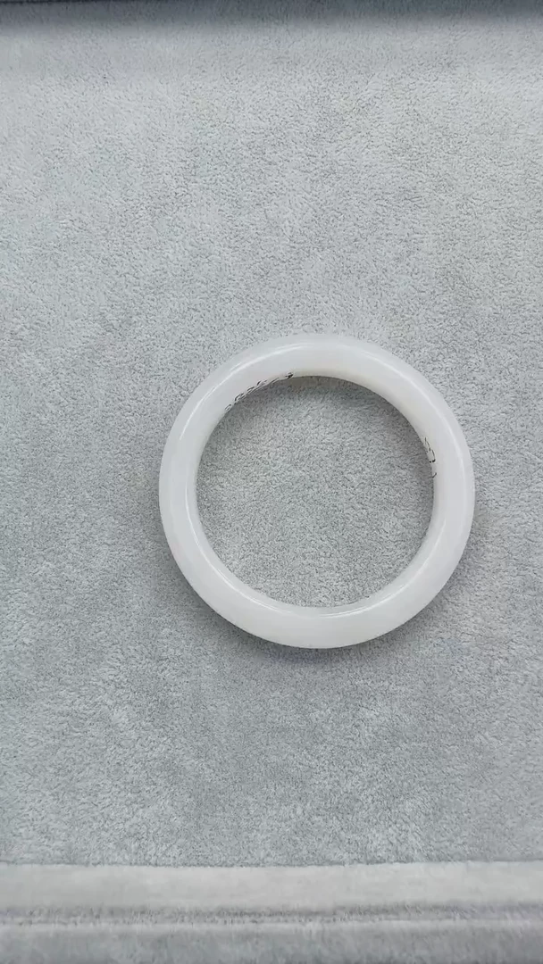 和田玉手镯未镶嵌113圈口57.1