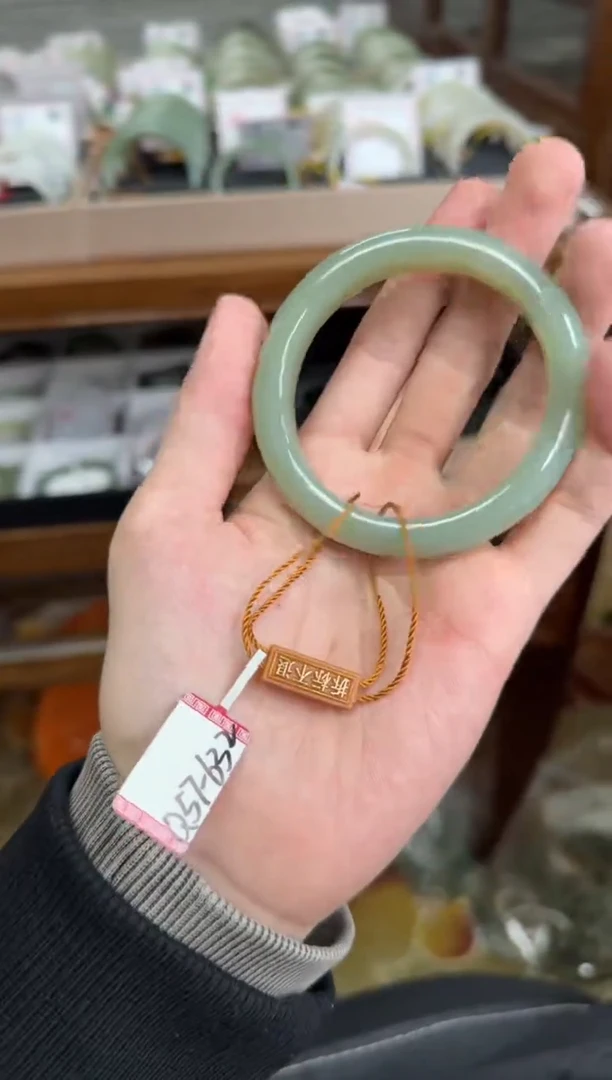 未镶嵌手镯和田玉57