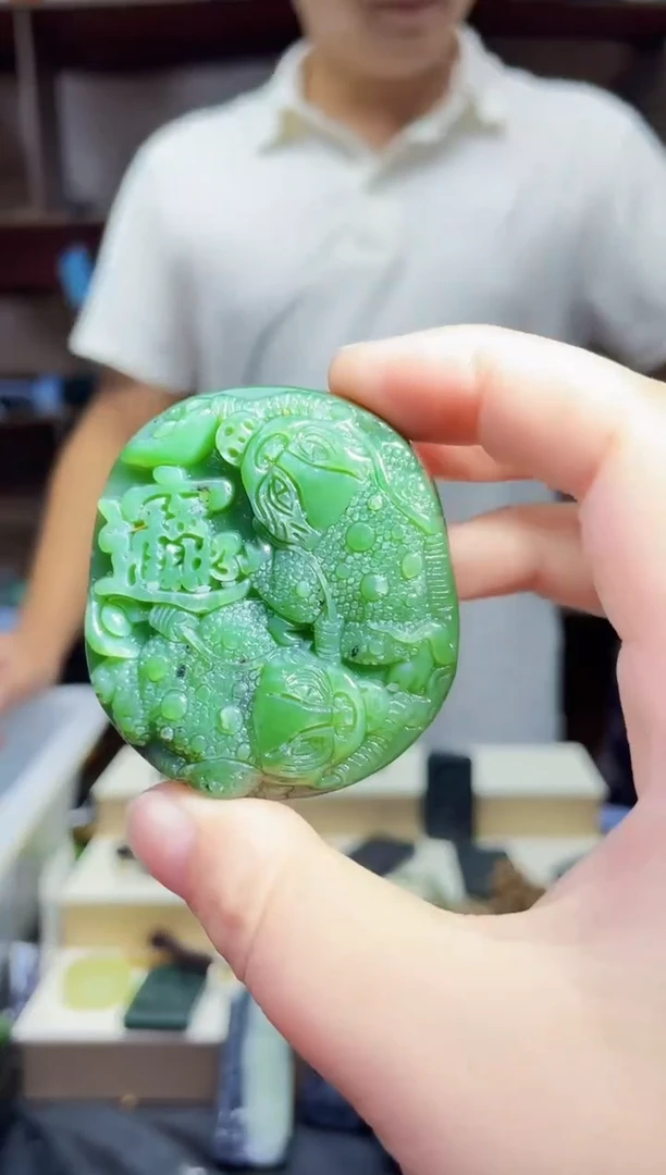 和田玉未镶嵌颈饰1