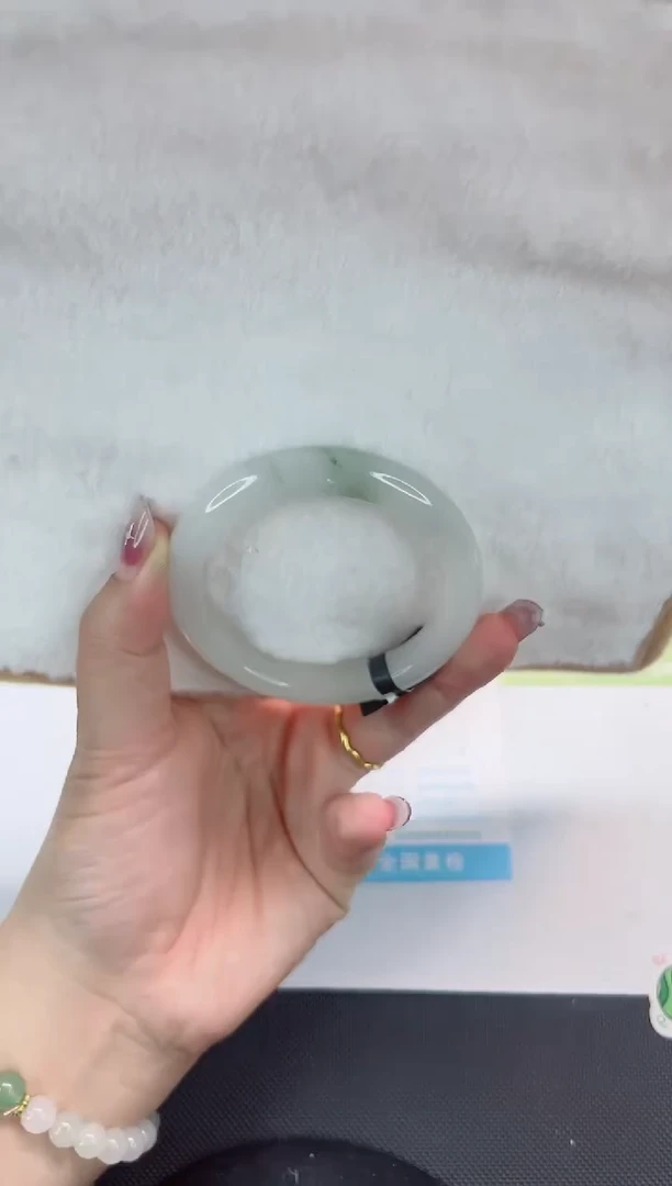 石英质玉手镯未镶嵌166-56