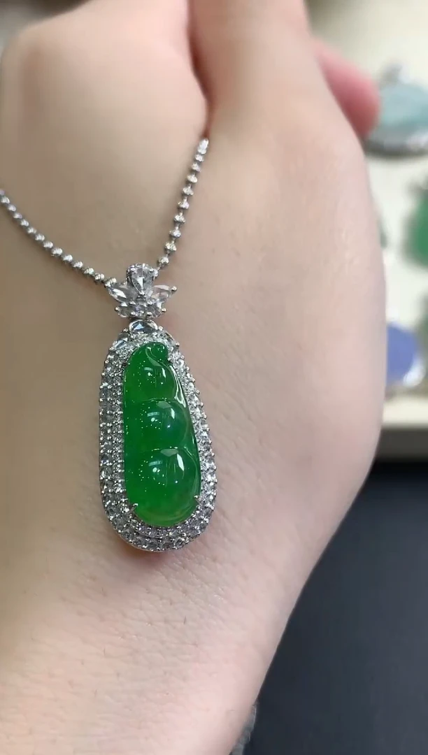 吊坠(不含链)18K金镶嵌翡翠秋日珠宝Q156