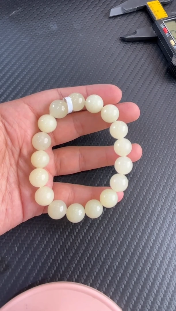 和田玉未镶嵌手串若羌微色差卡12m h