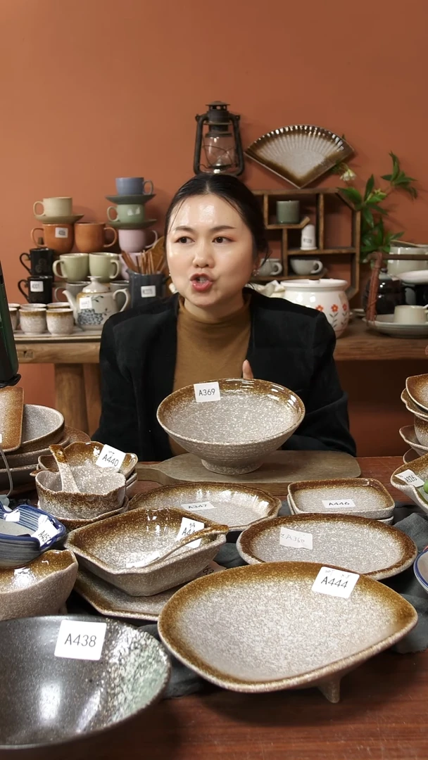 陶瓷A369 一只陶瓷粗陶斗笠碗可能微瑕