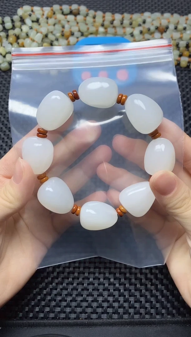 未镶嵌手链和田玉田*来手串