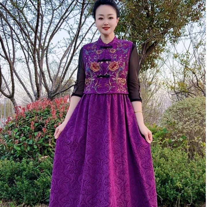 005款  国风绣花马甲连衣裙时尚显瘦长款百搭复古中式