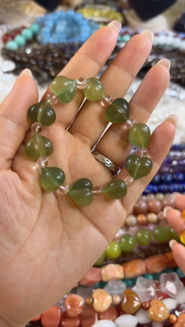 未镶嵌玛瑙/玉髓珠宝半成品绿萤石爱心