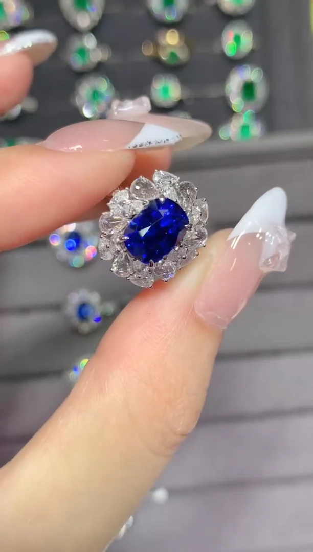 蓝宝石戒指18K金镶嵌3.12CT