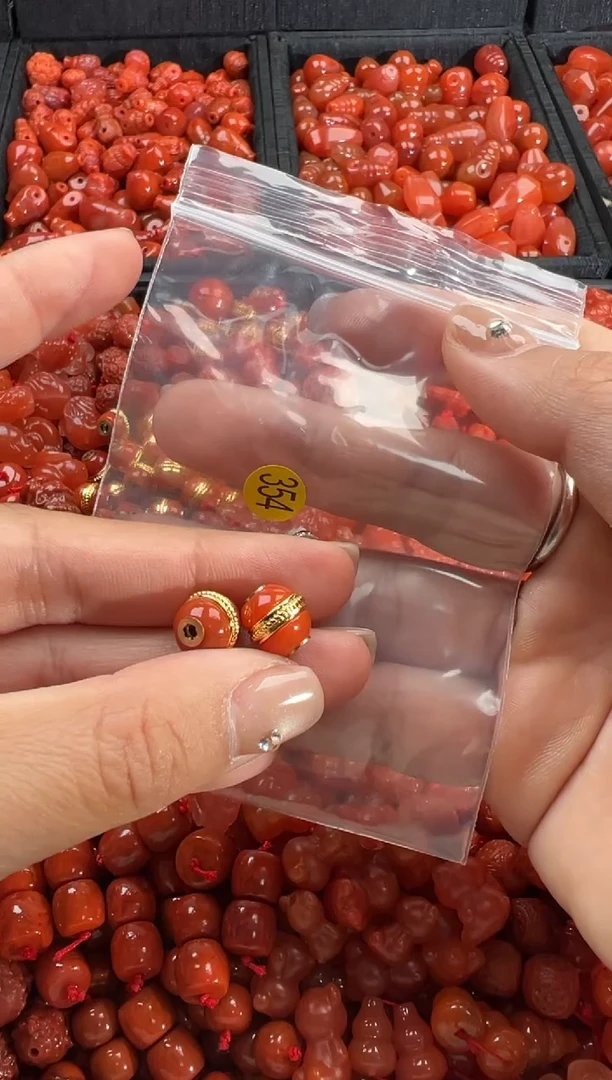 【闪购商品】南红玛瑙颈饰未镶嵌1