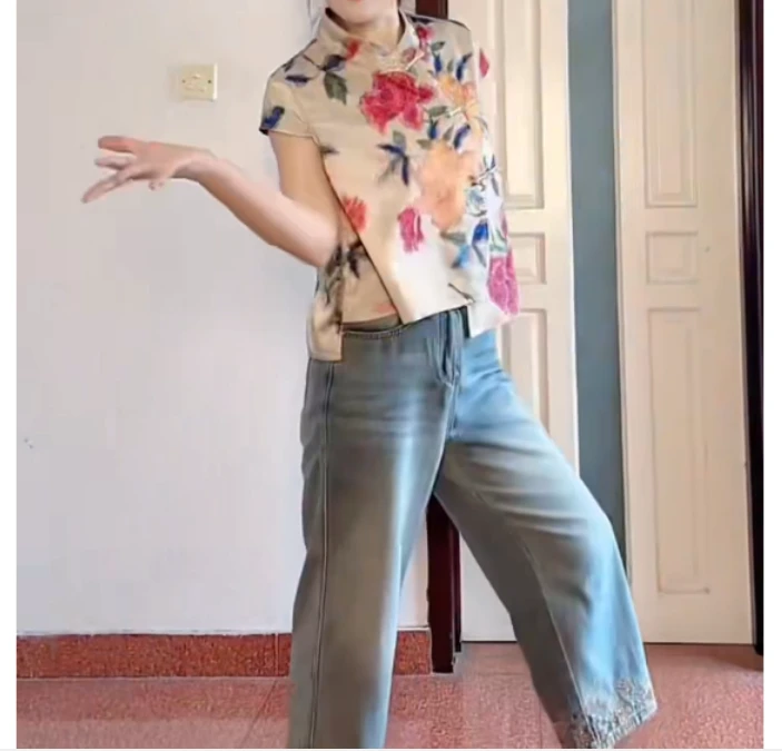 2025夏季时尚潮流百搭精品女装不Aiin