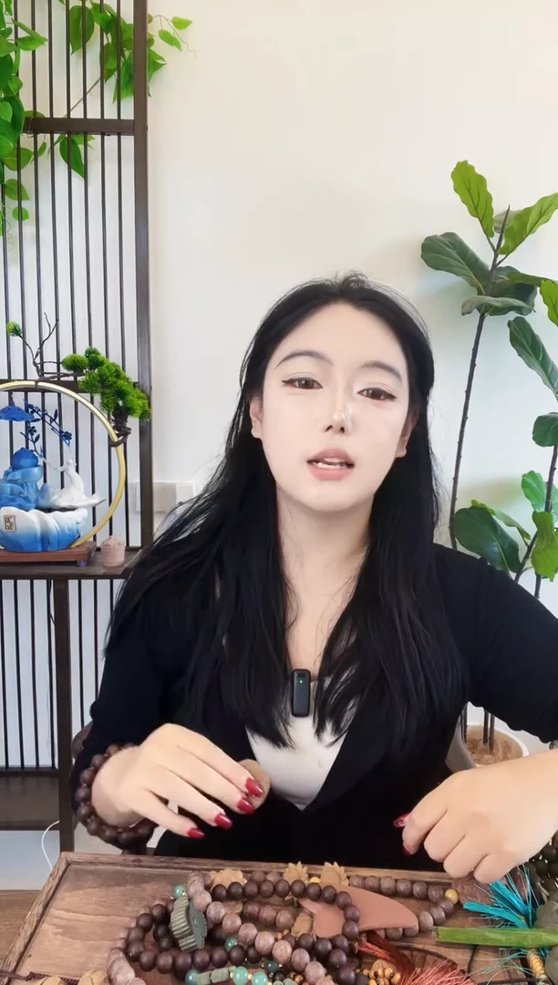 泥塑碧云散八宝莲花