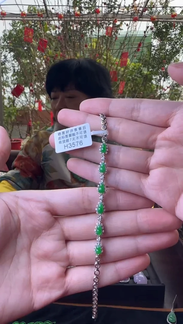 【闪购商品】翡翠手链18K金镶嵌H3576冰绿葫芦手链