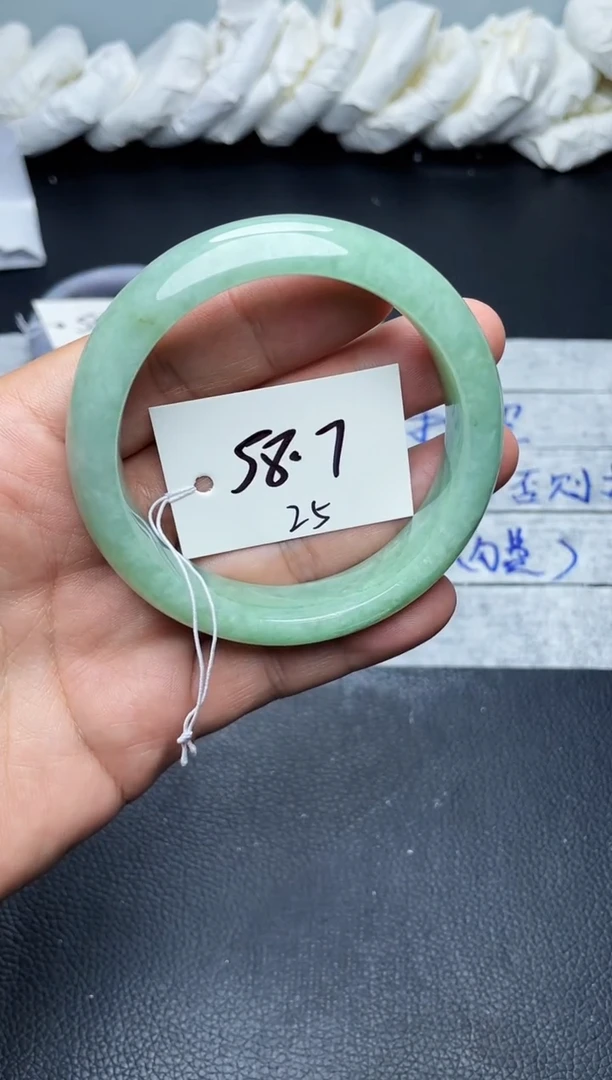未镶嵌手镯翡翠25