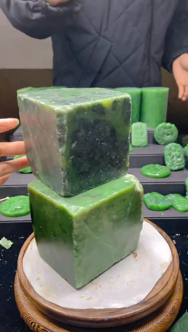 未镶嵌和田玉珠宝半成品1
