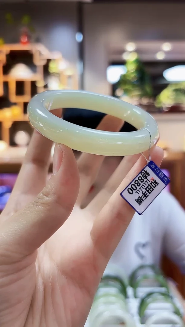 和田玉未镶嵌颈饰57.2手镯