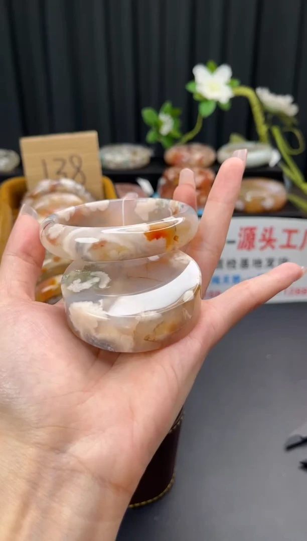 未镶嵌手镯石英质玉（57圈口）赠送镯心